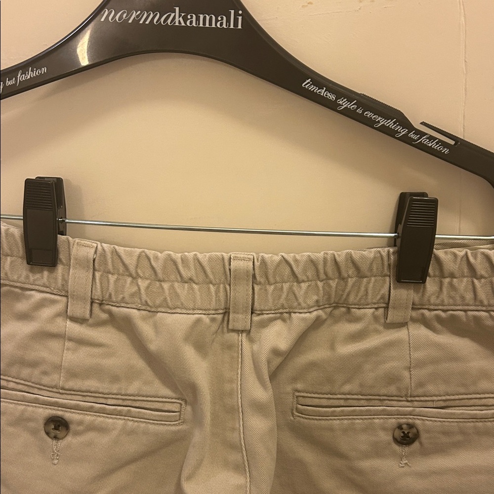 L.L. Bean Men's Beige Pleated Chinos - Picture 3 of 8